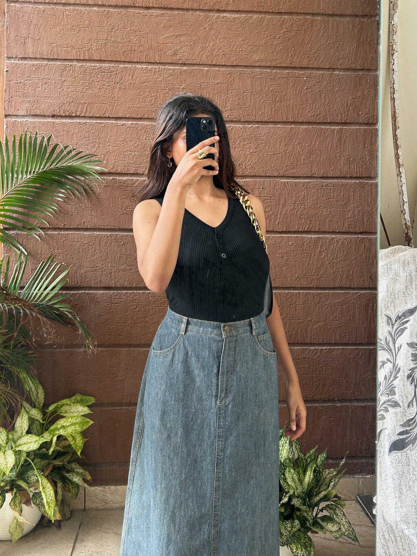 Button black top