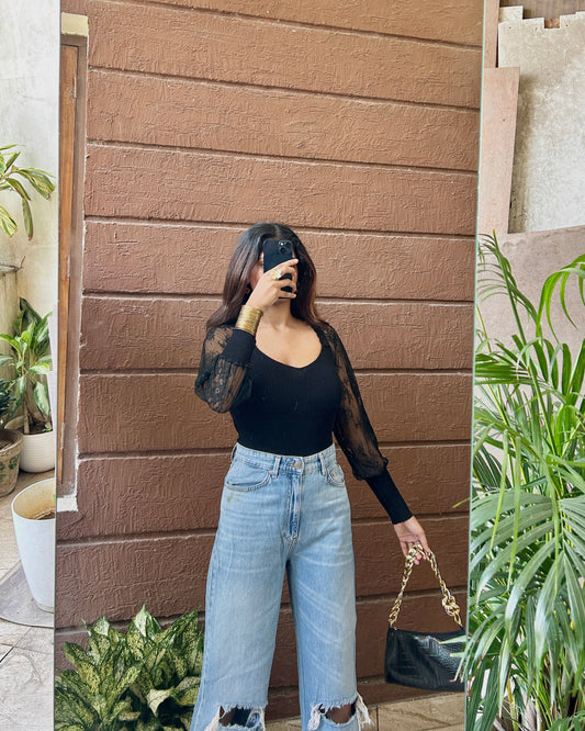 Stunning black top